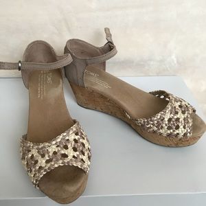 Toms Wedges